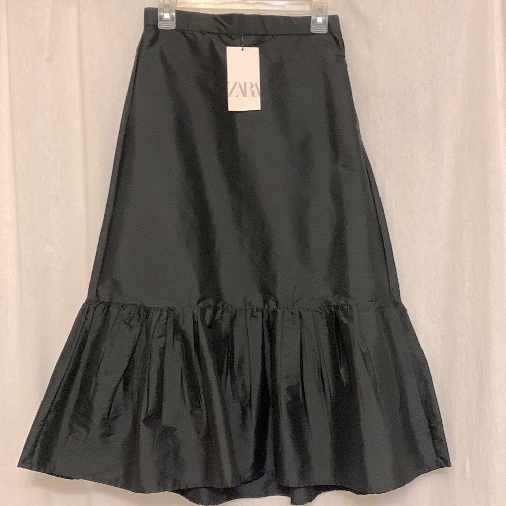 Zara Peplum Hem Skirt